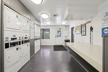 24-Hour laundry facilities